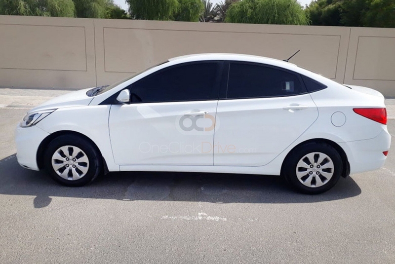 White Hyundai Accent 2017